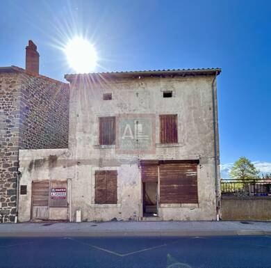 Maison à vendre 25 000 € 4 pièces 1 chambre 50 m² 90 m² de terrain Costaros 43490