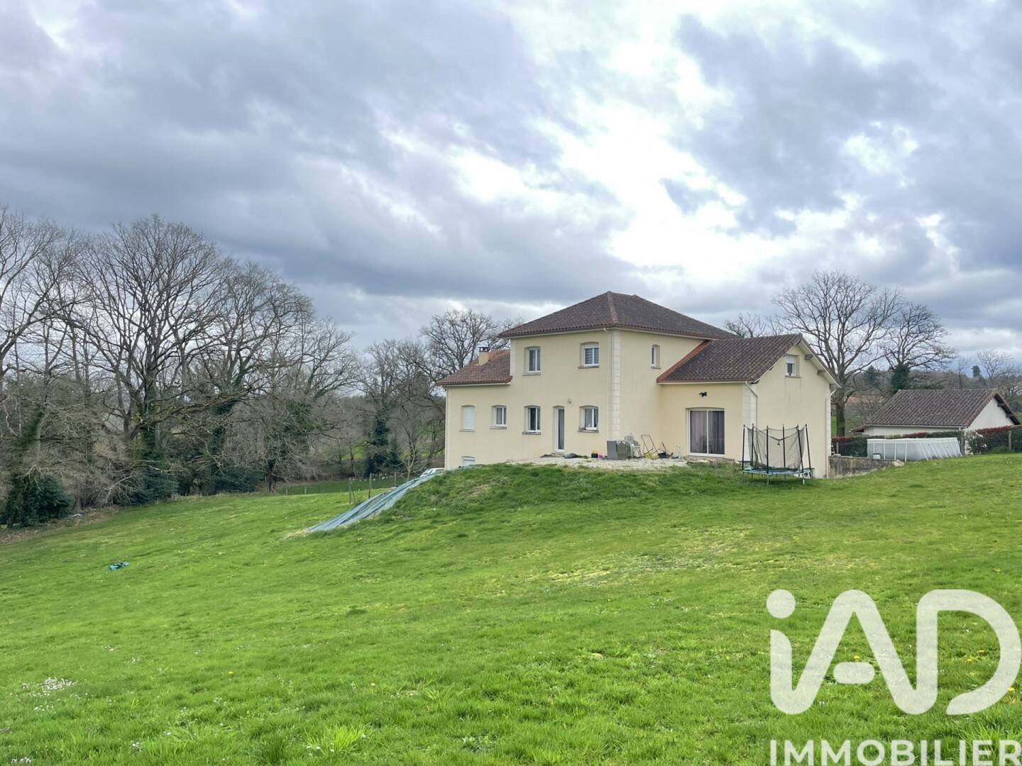 Maison à vendre, 235m², SAINT LEONARD DE NOBLAT