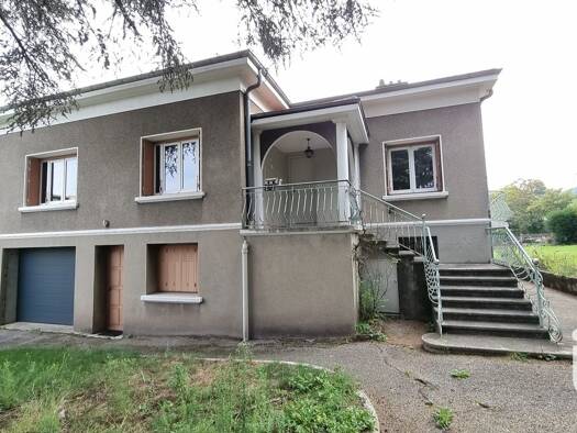 Maison à vendre 235 000 € 5 pièces 4 chambres 141 m² 2 320 m² de terrain Sud La Ricamarie 42150