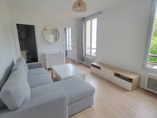 Appartement à louer - logement étudiant 825 € 1 pièce 26 m² Étage 2/3 Chaville 92370