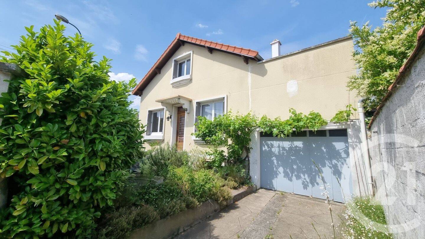 Maison à vendre, 90m², SAINT MAUR DES FOSSES