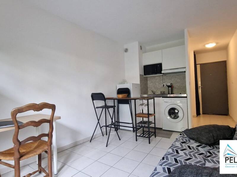 Maison à louer, 19m², MARSEILLE 5E