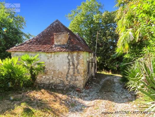 Maison à vendre 245 000 € 4 pièces 2 chambres 78 m² 49 665 m² de terrain Bugnein 64190
