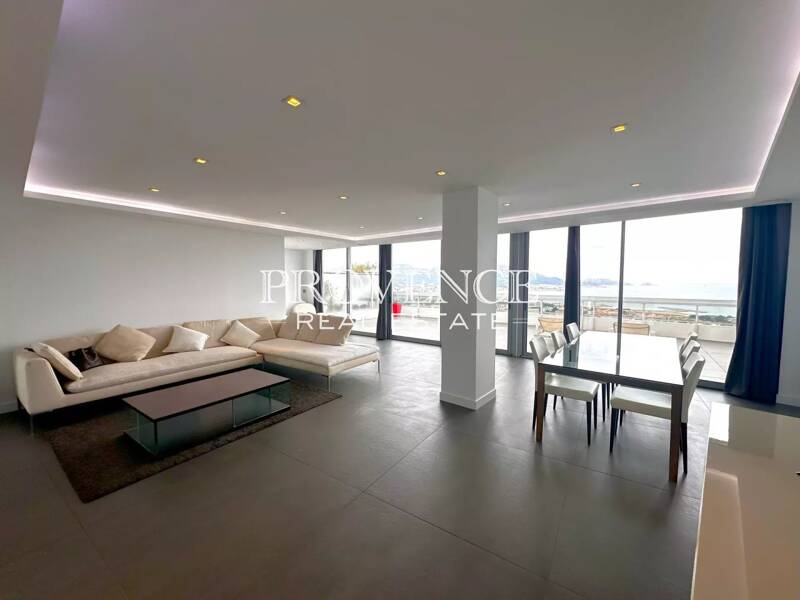 Maison à louer, 196m², MARSEILLE 8E