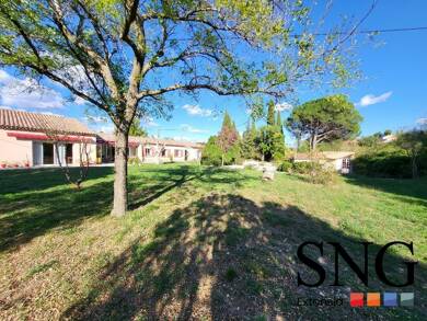Villa à vendre 748 000 € 8 pièces 6 chambres 303,4 m² 2 842 m² de terrain Tavel 30126