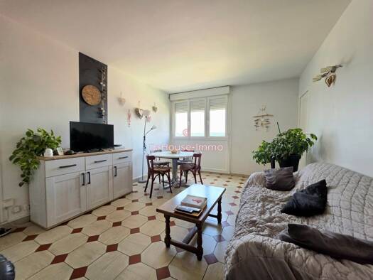Appartement à vendre 128 900 € 4 pièces 3 chambres 73 m² 7ème étage Mantes-la-Ville 78711
