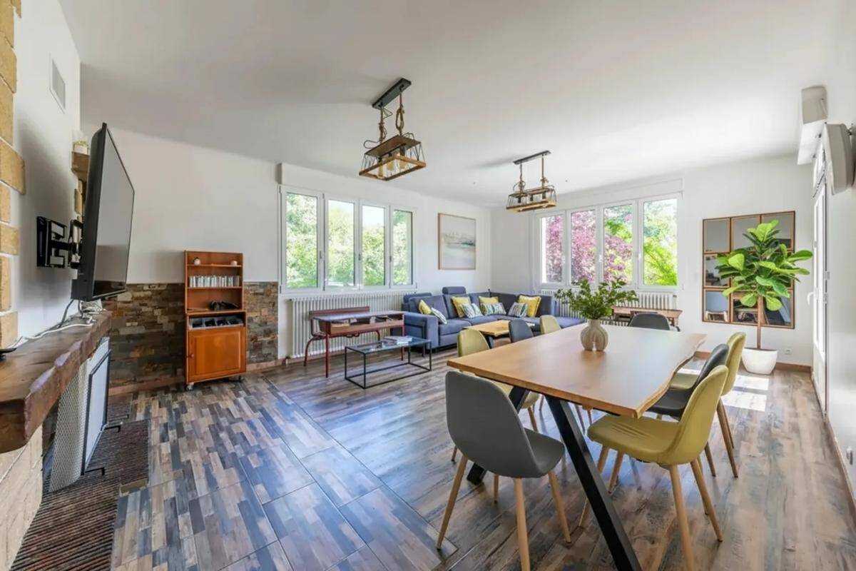 Maison à vendre, 237m², VARENNES JARCY