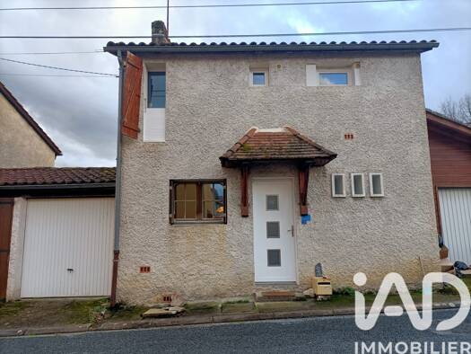 Maison à louer 779 € 6 pièces 2 chambres 75 m² 200 m² de terrain Le Vignon-en-Quercy 46110