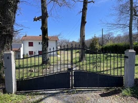 Maison à vendre 168 000 € 3 pièces 2 chambres 135 m² 2 266 m² de terrain Clarens 65300