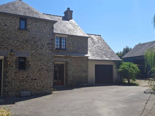 Maison à vendre 194 000 € 6 pièces 3 chambres 155 m² 10 000 m² de terrain Pontorson 50170