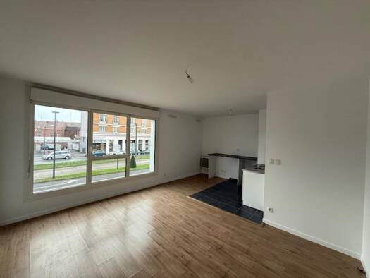 Appartement à louer 554 € 1 pièce 31 m² 1er étage dès le 07/04/2026 Moulin-Poterie Roubaix 59100