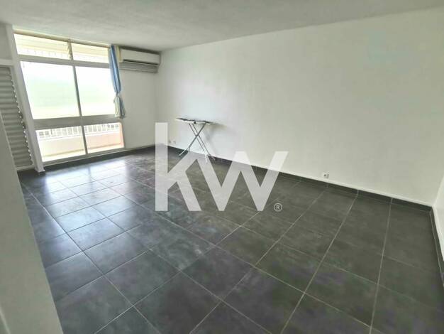 Appartement à vendre 79 000 € 1 pièce 34,5 m² Étage 1/7 Pointe a Pitre 97110