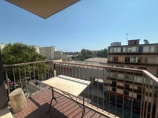 Appartement à vendre 169 900 € 4 pièces 2 chambres 70,85 m² Étage 5/8 Temple Toulon 83200