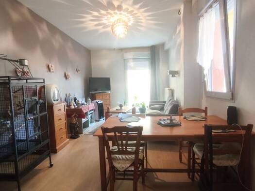 Triplex à vendre 119 000 € 2 pièces 1 chambre 44,11 m² RDC/3 Gare-Peloux Mail-Citadelle Bourg-en-Bresse 01000