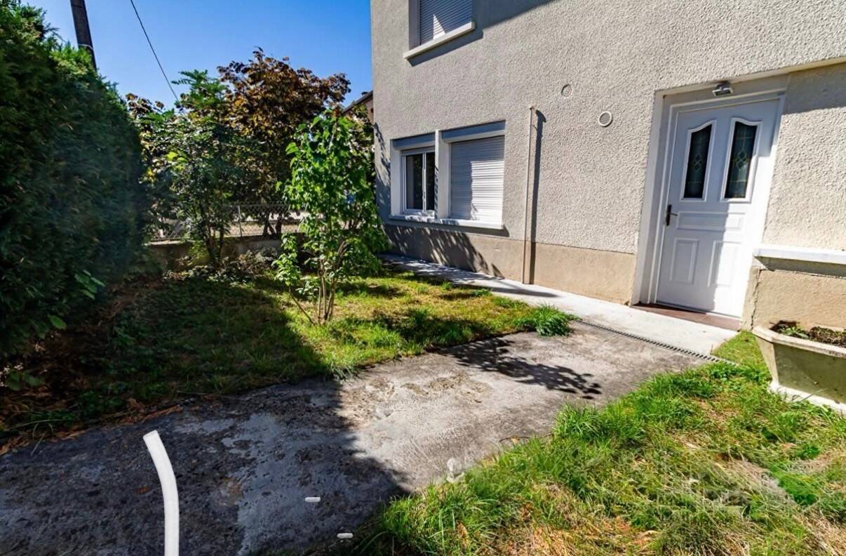 Maison à louer, 23m², SAINT DENIS LES BOURG