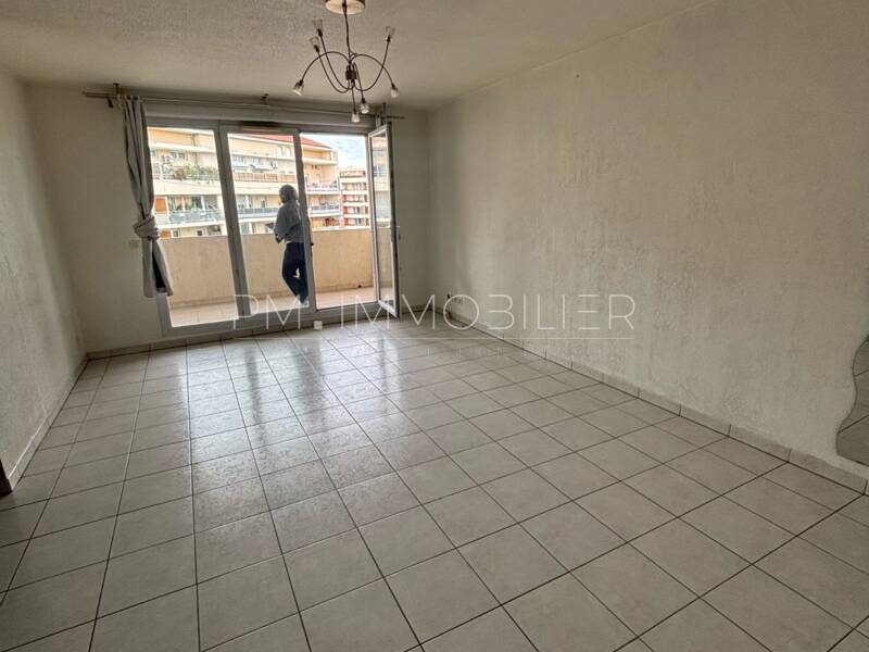 Maison à louer, 62m², MARSEILLE 8E