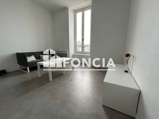 Appartement à louer 615 € 2 pièces 1 chambre 31,32 m² 2ème étage Centre Ville Douarnenez 29100