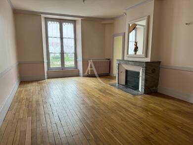 Appartement à louer 590 € 3 pièces 2 chambres 75 m² Étage 1/2 Romorantin Lanthenay 41200