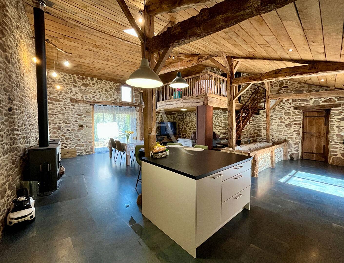Maison à vendre, 164m², SAINTE FLAIVE DES LOUPS