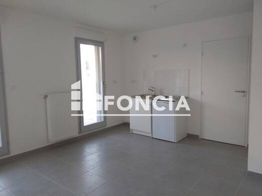 Appartement à louer 422 € 1 pièce 27,2 m² Étage 1/4 centre Ville-La Chartonnière-La Barre Villefranche-sur-Saône 69400