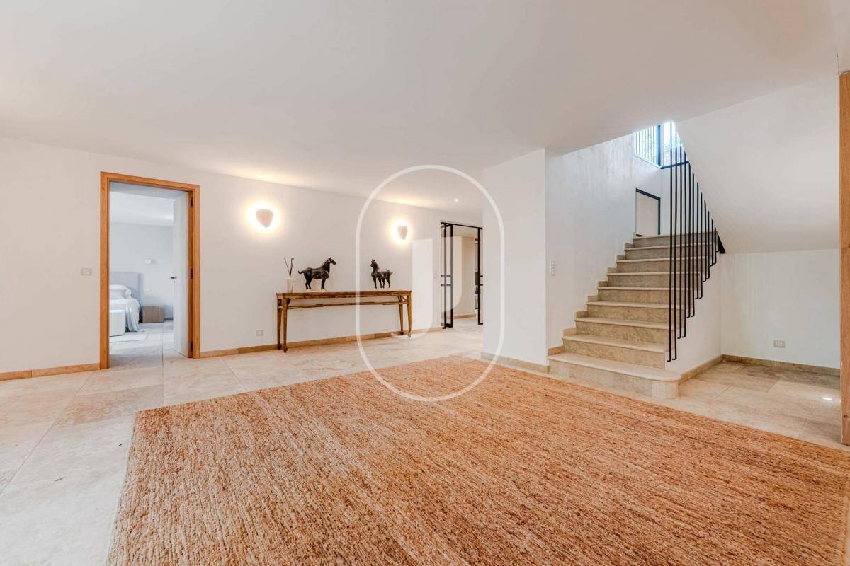 Maison à vendre, 460m², MAUSSANE LES ALPILLES