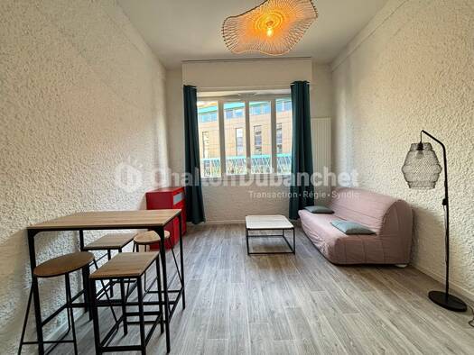 Appartement à louer 490 € 1 pièce 1 chambre 36 m² Étage 1/4 Le Centre-Gare Roanne 42300