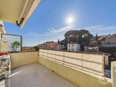 Appartement à vendre 195 000 € 1 pièce 30,1 m² Dernier étage, Étage 5/5 Gorbella Nice 06100