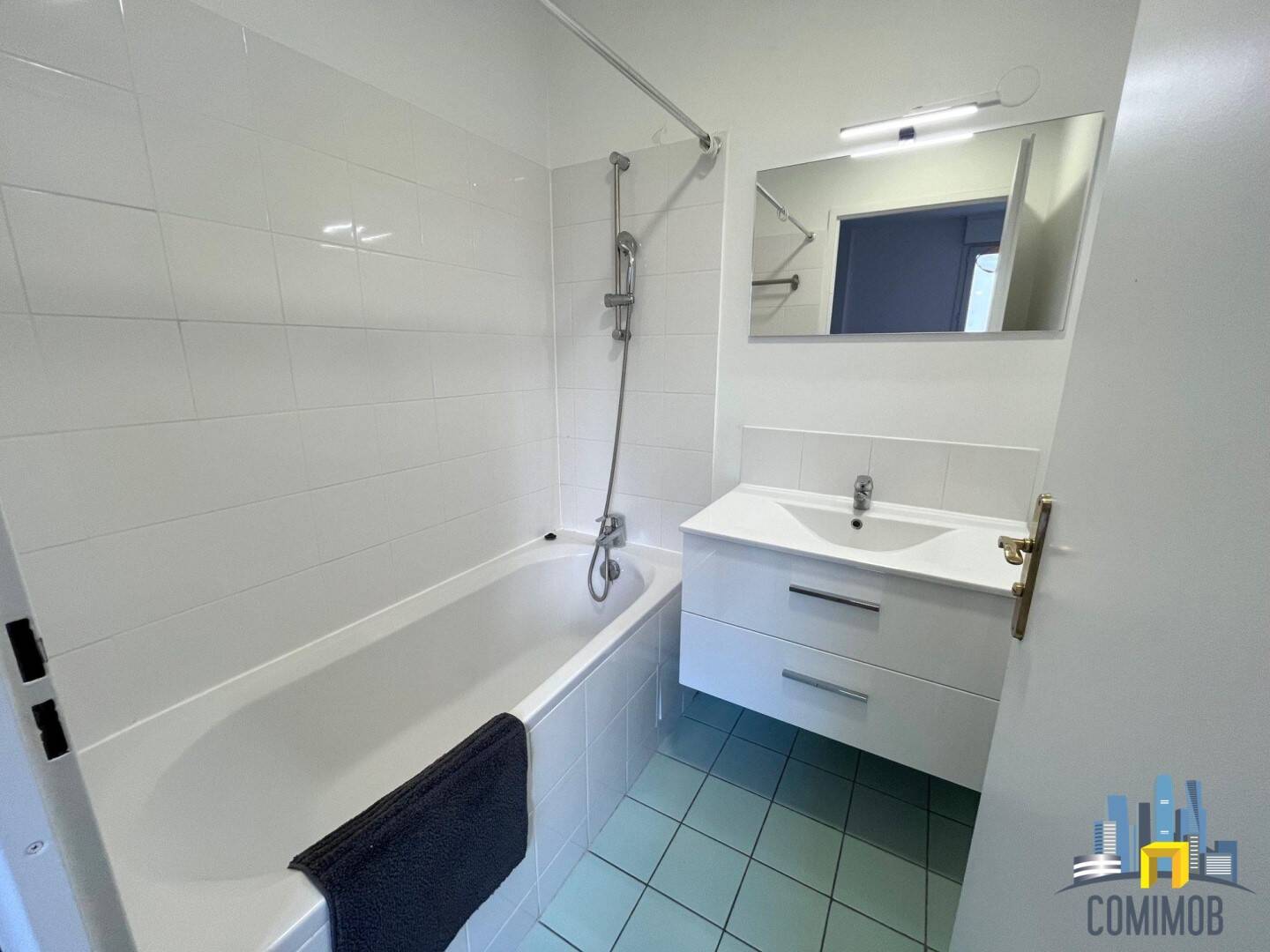 Maison à louer, 33m², COURBEVOIE