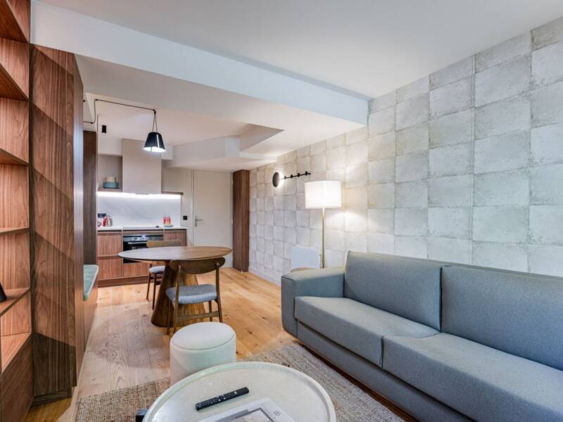 Maison à louer, 0m², PARIS 18E