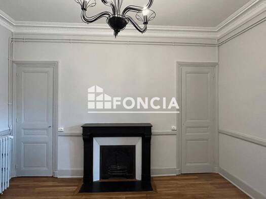Appartement à louer 680 € 3 pièces 2 chambres 96,74 m² 2ème étage Le Centre-Centre Ville Roanne 42300