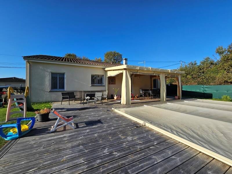 Maison à vendre, 99m², SAINT YZAN DE SOUDIAC