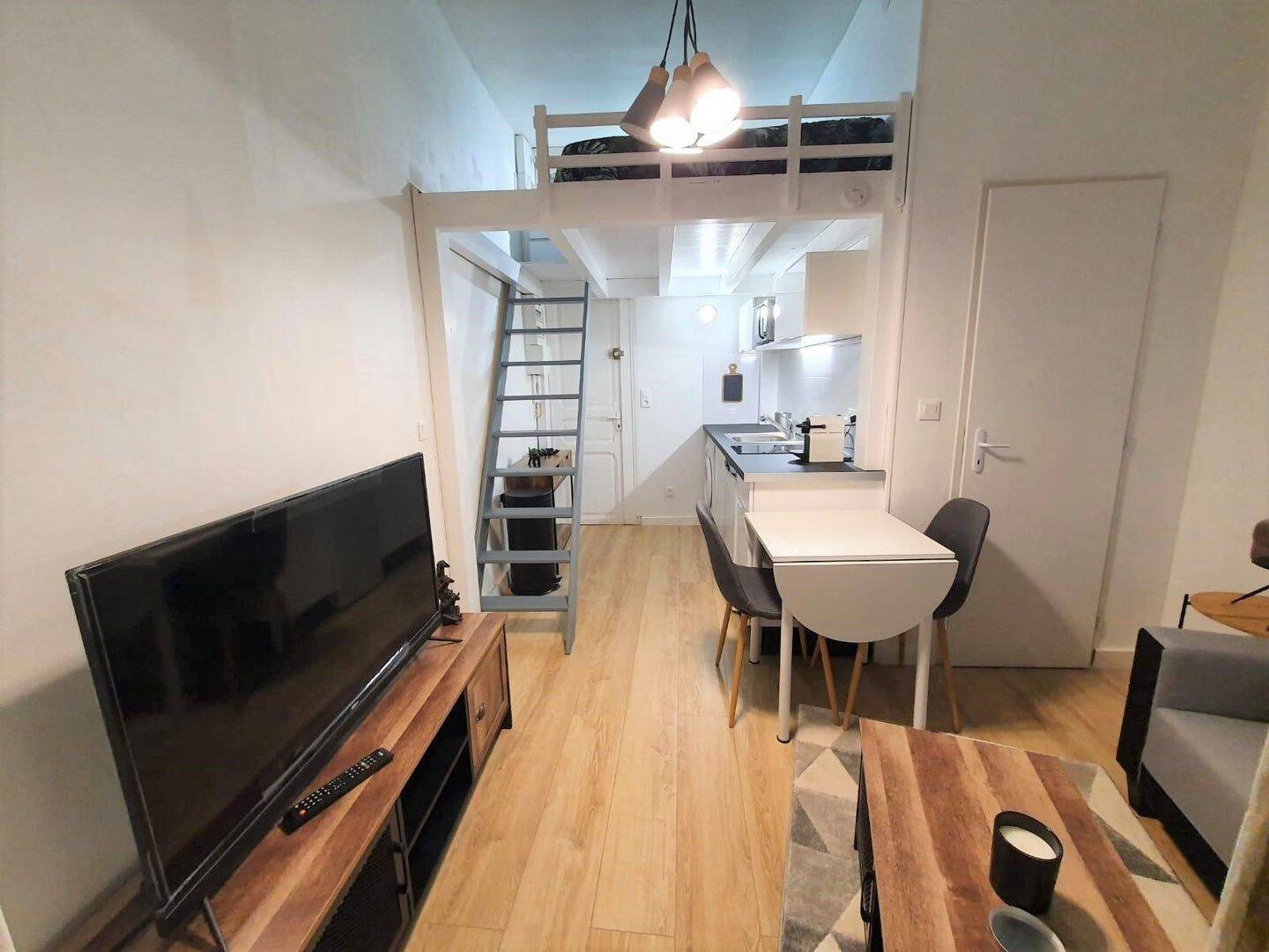 Maison à louer, 19m², PAU