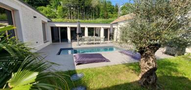 Maison de plain-pied à vendre 698 000 € 5 pièces 3 chambres 142 m² 934 m² de terrain Fontaine-le-Port 77590
