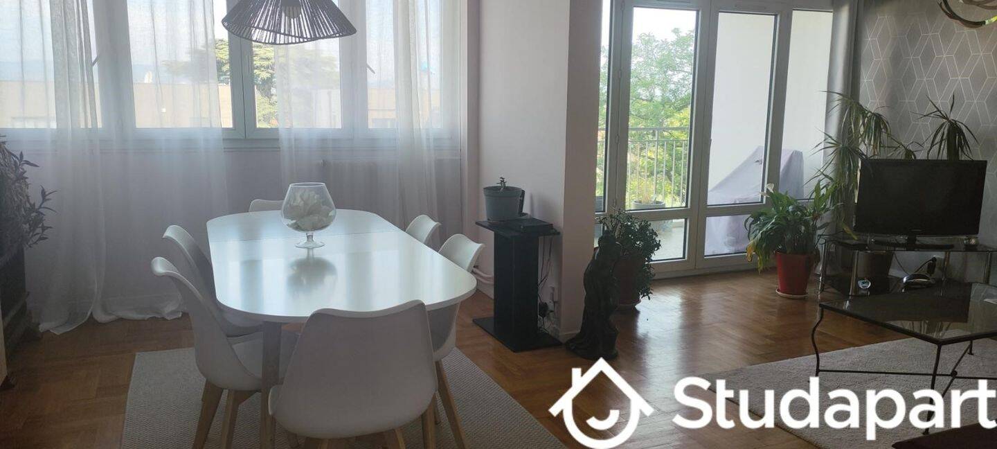 Maison à louer, 12m², SAINTE FOY LES LYON