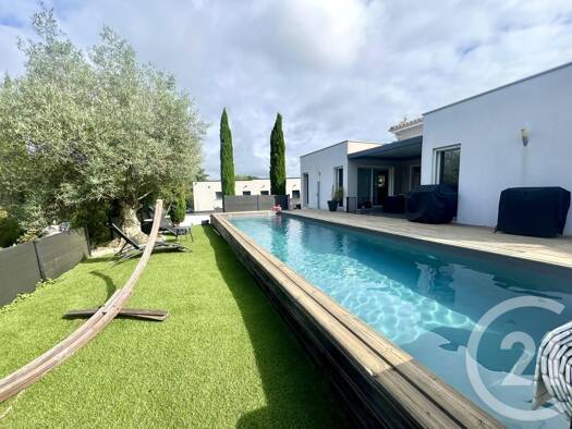 Maison de plain-pied à vendre 480 000 € 5 pièces 4 chambres 155 m² 748 m² de terrain Sallebœuf 33370