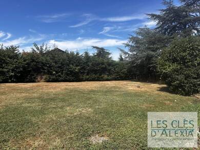 Terrain viabilisé à vendre 170 000 € 610 m² de terrain Échalas 69700