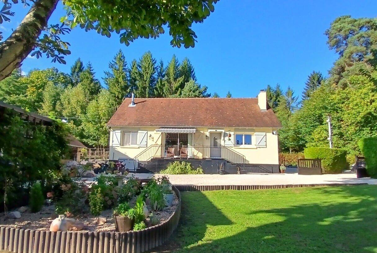 Maison à vendre, 126m², SAINT PRIEST LES FOUGERES