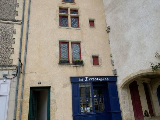 Local commercial à vendre 284 000 € 250 m² de surface de vente Bazas 33430
