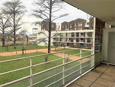 Appartement à louer 735 € 2 pièces 1 chambre 46 m² Étage 1/3 Centre Meyzieu 69330