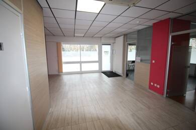 Local commercial à louer 1 867 € 140 m² de surface de vente Grenoble 38100