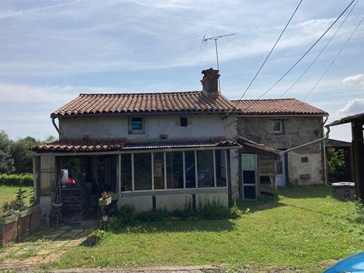 Maison à vendre 64 800 € 5 pièces 2 chambres 115 m² 1 400 m² de terrain Saint Germier 79340