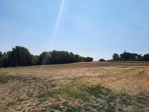 Terrain constructible viabilisé à vendre 169 000 € 900 m² de terrain Montastruc-la-Conseillère 31380