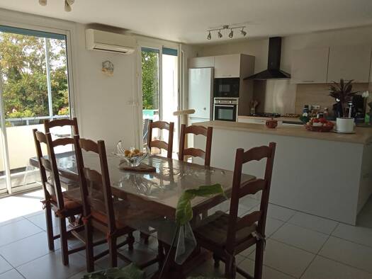 Appartement à vendre 236 000 € 4 pièces 3 chambres 75 m² 1er étage Centre Ancien Pertuis 84120