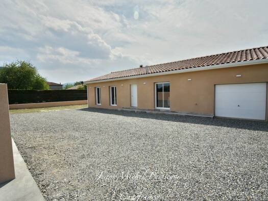 Maison de plain-pied à vendre - Neuf 237 000 € 5 pièces 3 chambres 105 m² 900 m² de terrain Martres-de-Rivière 31210