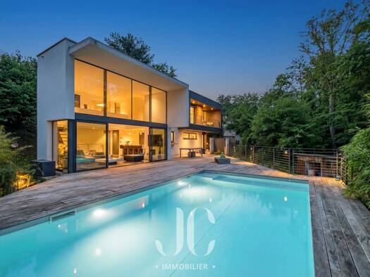 Maison à vendre 1 375 000 € 5 pièces 4 chambres 219 m² 2 080 m² de terrain Cités Thonon-les-Bains 74200