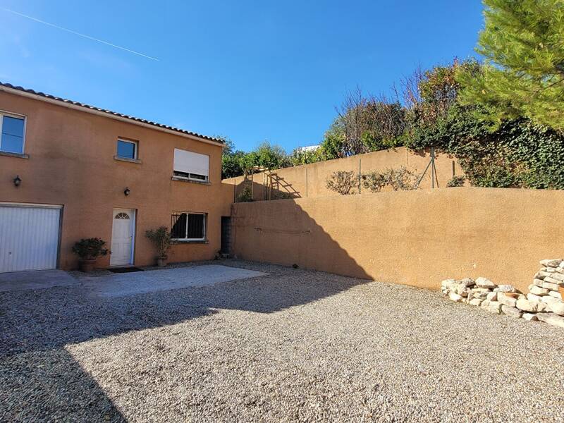 Maison à louer, 131m², SAINT SATURNIN LES AVIGNON