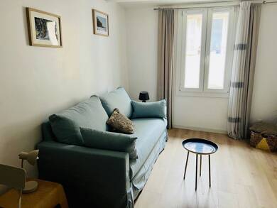 Appartement à louer 650 € 1 pièce 22 m² Étage 3/4 disponible à partir du 27/06/2025 Marseille 2ème 13002