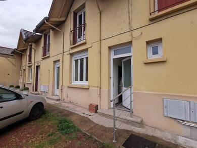 Appartement à louer 530 € 3 pièces 2 chambres 49 m² RDC Centre Ville Le Coteau 42120