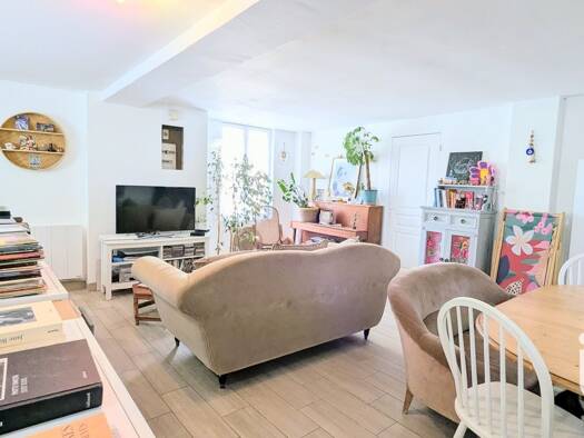 Appartement à vendre 182 000 € 3 pièces 2 chambres 72,6 m² RDC/1 Centre Bourg Épône 78680