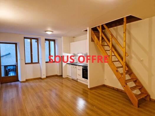 Duplex à vendre 116 000 € 3 pièces 2 chambres 73,66 m² Étage 1/2 Valgelon-La Rochette 73110